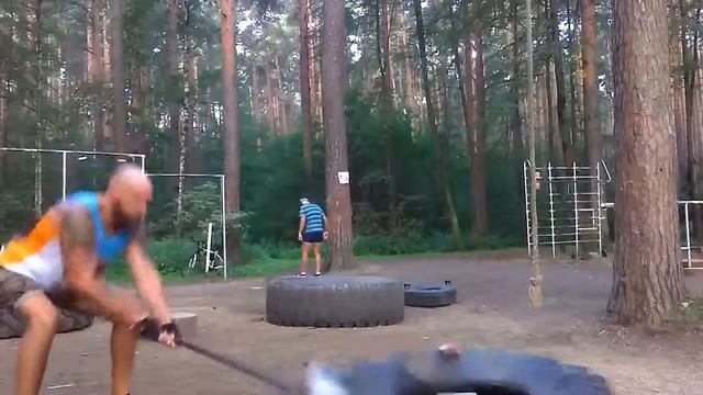 Бодрое утро в ЦПКиО им Маяковского Таких пять кругов Молот 32 кг Каждое упраж смотреть онлайн