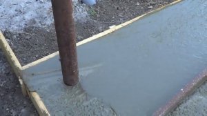 Бетонирование площадки под беседку Снятие опалубки