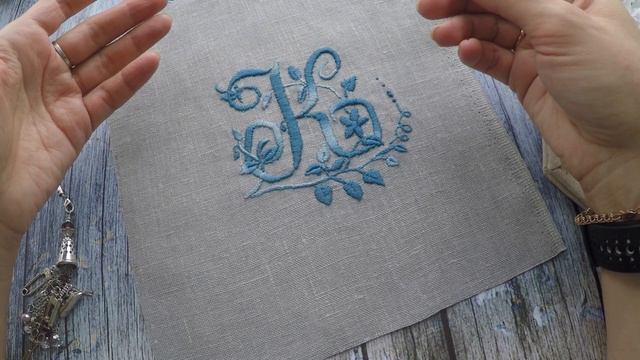 СП "Костюм в русском вкусе". Белая гладь. Проект "Монограмма" - готовая вышивка. смотреть онлайн