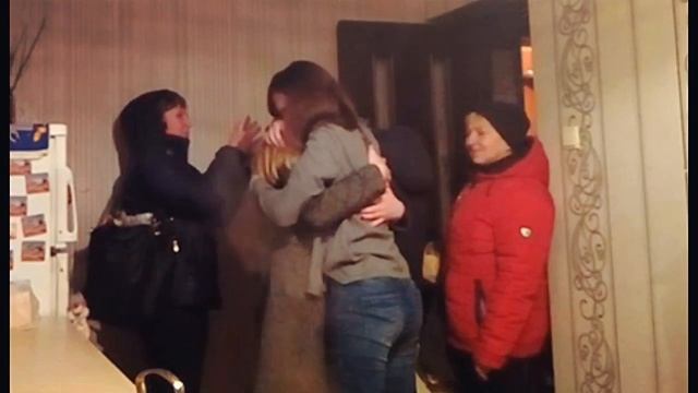 |Встреча с лучшей подругой спустя три года разлуки|