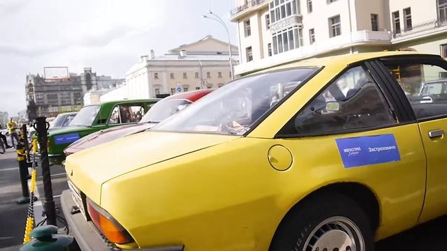 Opel Manta B 1977 - редкие классические автомобили у отеля «Метрополь» на ралли «Ингосстрах», 2021г смотреть онлайн