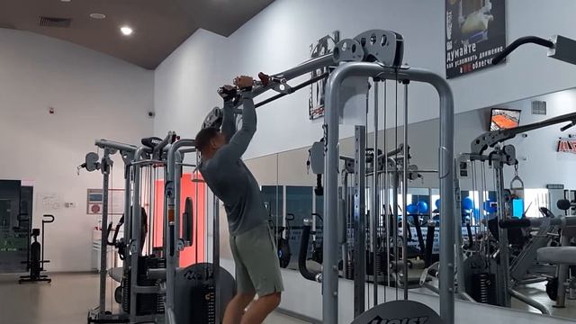 Подтягивания нейтральным хватом смотреть онлайн