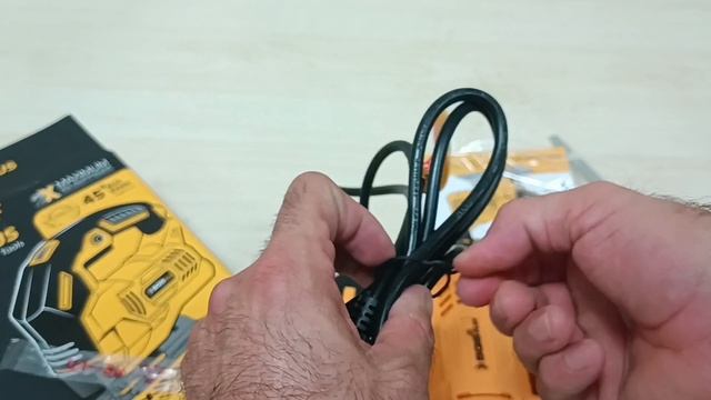 Bim SGS Dekupaj Testere Kutu açılımı ve ilk kullanım 45 derece kesim#bim #bimaktüel смотреть онлайн