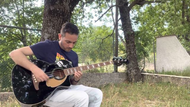 Original acoustic bass composition - Performed with Fender Kingman V2 (unplugged) смотреть онлайн