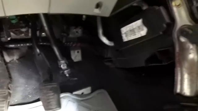 Polen Filtresi Degişimi - Ford Fiesta 2004-2005 fiestamk6 смотреть онлайн