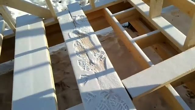 Каркасный дом 6х8 своими руками. Часть 14 - Установка перегородки и Матицы смотреть онлайн