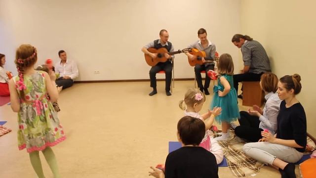 Жаркие испансие ритмы от "El patio flamenco" смотреть онлайн
