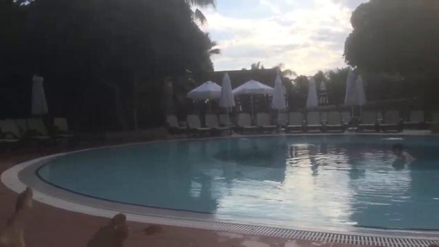 Первый человек который попал на море один смотреть онлайн