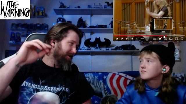 Dad and Daughter First time reaction to The Warning – Evolve смотреть онлайн