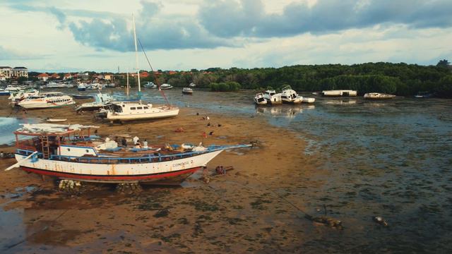 Yacht reconstruction Serangan island - dji mini 2 смотреть онлайн