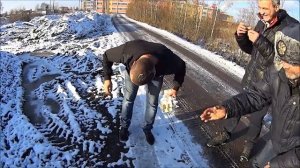 На что готов мужик ради 300 руб  \ Славке досталось 5 яиц об голову