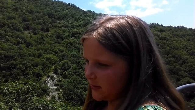 ВЛОГ я на подёмнике и на вершине горы смотреть онлайн