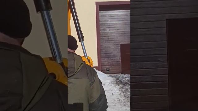 Обзор экскаватор погрузчик Bull HD 100. Купили новый индийский. Часть 1.