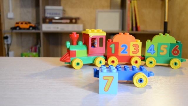 Считаем до 10 с конструктором Лего Дупло Поезд для детей.