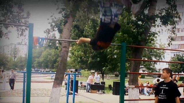Дворовый спорт (Street Workout, поездка в Старый Оскол) смотреть онлайн