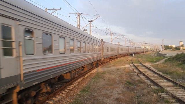 ВЛ10-1015 С ПОЕЗДОМ ЕВПАТОРИЯ-СПБ ЗАЕЗЖАЕТ НА СТАНЦИЮ ЕВПАТОРИЯ-ТОВАРНАЯ! [СЕНТЯБРЬ КЖД 2022] смотреть онлайн