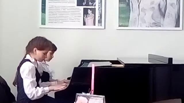 История любви .Исполняют Здобнова Екатерина и Иванова Полина . смотреть онлайн