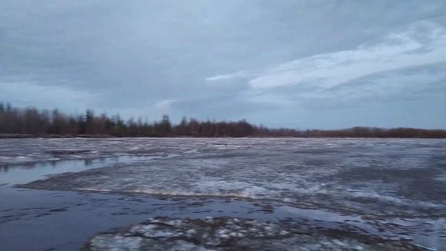 Ледоход на реке Полуй смотреть онлайн