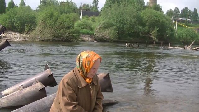 Бабуля. А природа нам мстит.... Так нам и надо... Коми край. Ukhta. смотреть онлайн