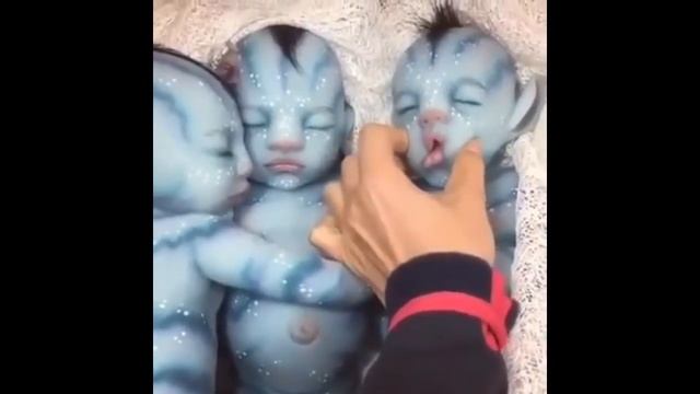 Кукла аватар как настоящий маленький ребенок. Шок смотреть онлайн