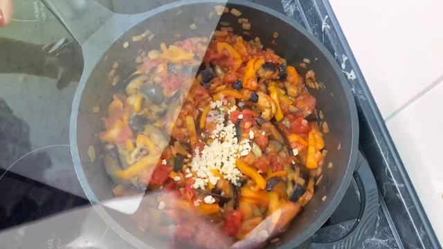 Самый Простой Рецепт Баклажанной Икры / Соте из Овощей! смотреть онлайн