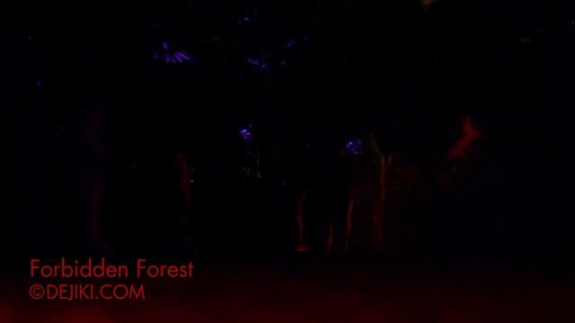 Halloween Horror Nights 3 - Forbidden Forest scare zone at Universal Studios Singapore смотреть онлайн