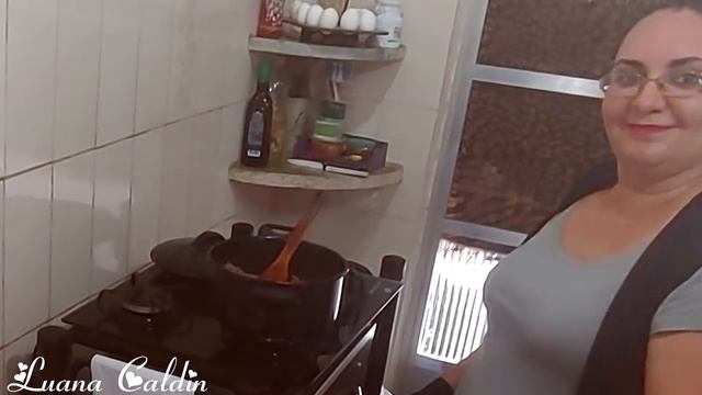 Buraco Quente - Meat Sandwich. Luana Caldin смотреть онлайн