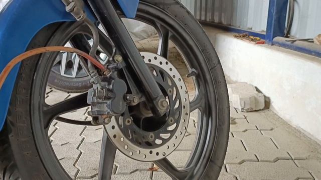 Disk Brake Service at Home  How to remove Air Lock in disk brakes