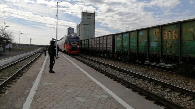 Рельсовый автобус РА3-027/028 "Орлан" сообщением Волгодонская - Ростов-Главный смотреть онлайн