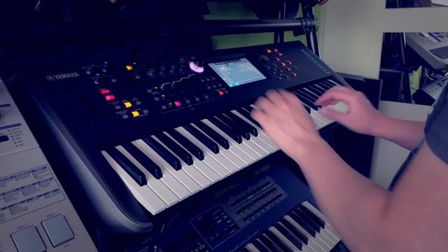 Yamaha MODX / Montage - Analog Style Melodic Techno Trance House Sounds Melodies смотреть онлайн