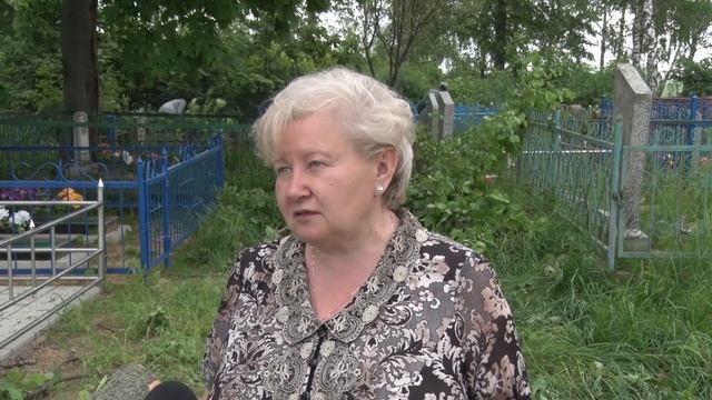 Благоустройство мест захоронений района продолжается смотреть онлайн