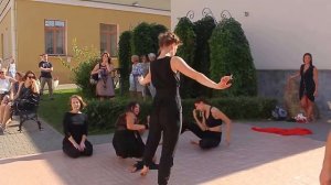 Минск. Пешеходка 2! 11ч.(15). 19.08.17г. Танцевальный  девушек! Беларусь.