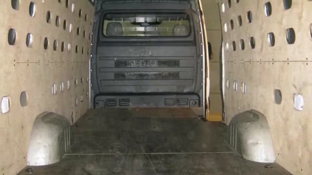 Volkswagen Crafter 2.5 Tdi 433/3500 L3h2 MAXI PDC, CLIMA. смотреть онлайн