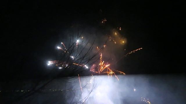 Первый новогодний салют Феодосии смотреть онлайн