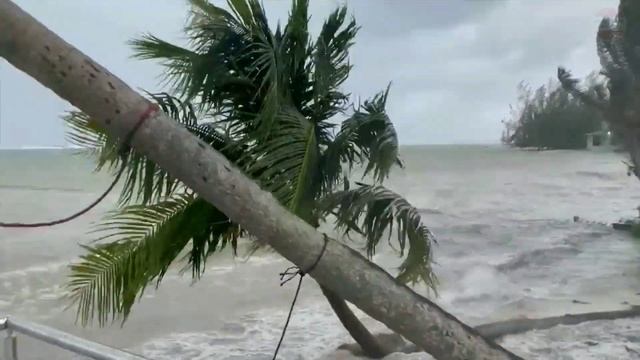 Hurricane Ian with strong wind hit Cayman islands, causing streets flooded смотреть онлайн
