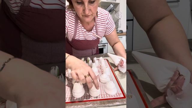 Пробую новые насадки тюльпан ? серединки для пиона?? смотреть онлайн