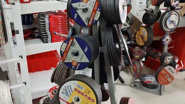 Обзор магазина стройматериалов в Кучугурах! Стройцентр. смотреть онлайн