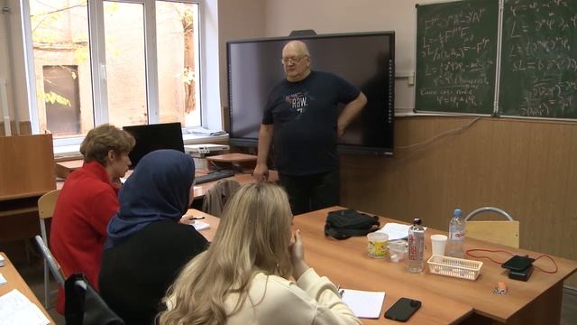 Курс лекций Хоконова Азамата Хазрет-Алиевича по теме "Теория поля". Первая лекция 9 ноября. смотреть онлайн