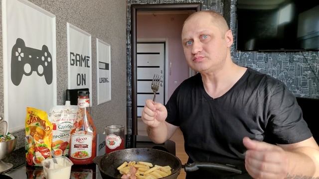 Мукбанг - Жареная лапша с сарделькой на сливочном масле ? смотреть онлайн
