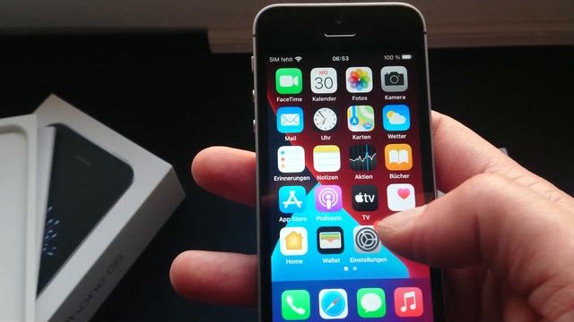 Apple iPhone SE - 32 GB - Space Gray смотреть онлайн