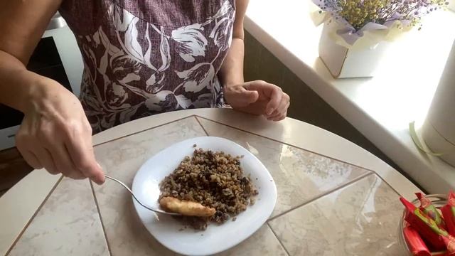 Влог. Мое питание. Нашатырный отмывает все. Кошачьи радости.