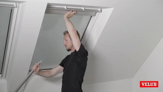 VELUX Solar and electrical blind uninstallation смотреть онлайн