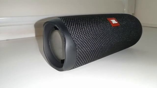 Колонка JBL FLIP 5 LFM 60% Bass Test смотреть онлайн