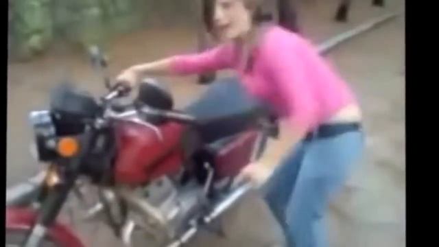 Бабы на советских мотоциклах Смешно угар прикол приколы! смотреть онлайн