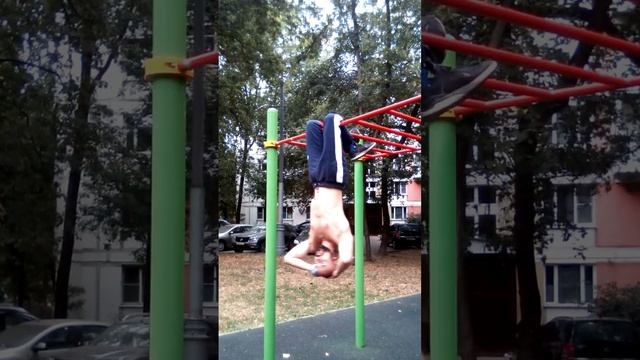 slow #situps on monkeybars // #routines смотреть онлайн