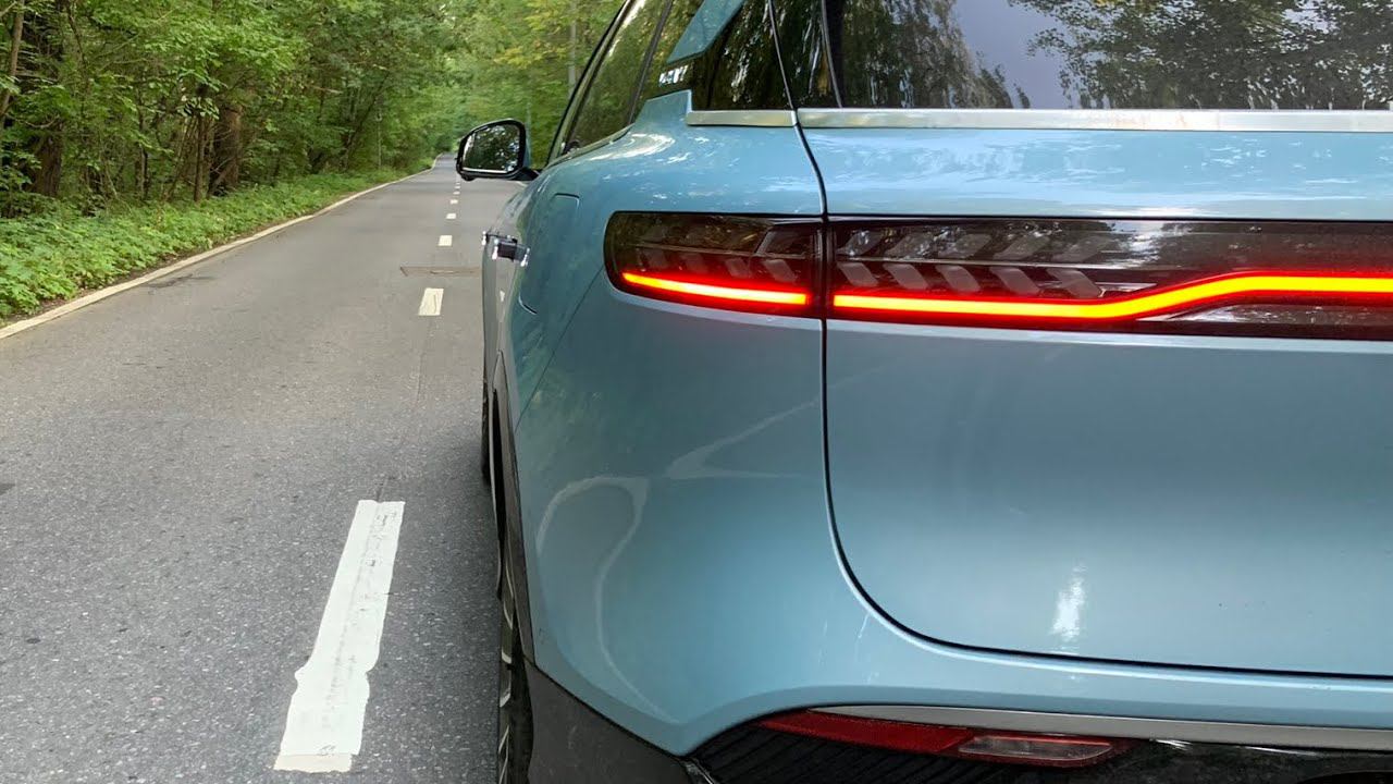 Voyah Free - 460 сил на бумаге, 700 в уме: разгон 0 - 100 смотреть онлайн