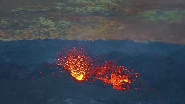 Исландия. извержение вулкана Фаградальсфьядль 15.01.2024 смотреть онлайн