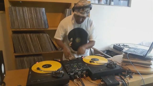 Dj Esquina Underground Anos 90 pt.3 смотреть онлайн