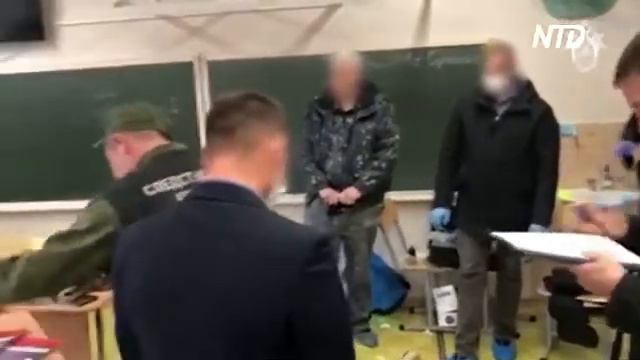 в Ижевске хороший человек провел правильную ликвидацию личинусов, и не нужных баб. Личинусов больше смотреть онлайн
