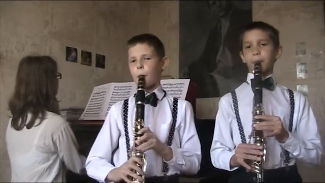 Nikolay Anisimov and Petr Anisimov: W.A.Mozart - Menuett and Polka смотреть онлайн